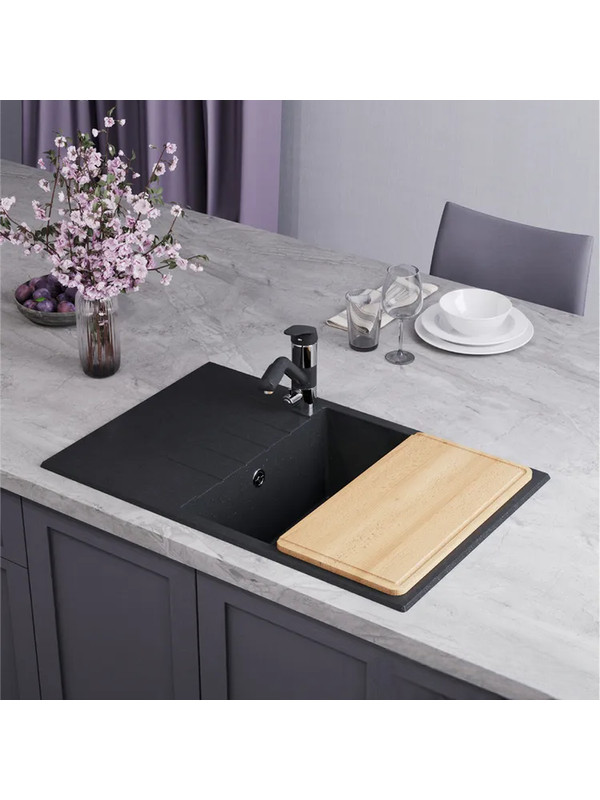 Кухонная мойка Polygran DEKA 780 черный интерьер