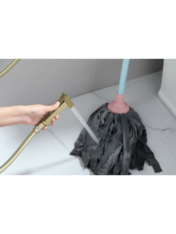 Смеситель Ganzer GZ01157 матовое золото интерьер 11