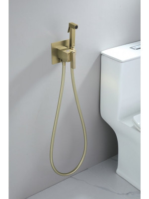 Смеситель Ganzer GZ01157 матовое золото интерьер 2