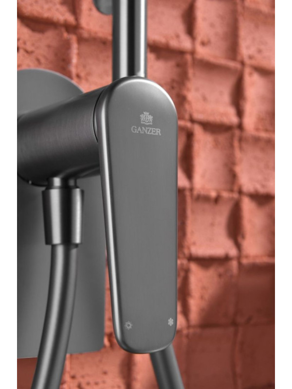 Смеситель Ganzer GZ02157 оружейная сталь интерьер 3
