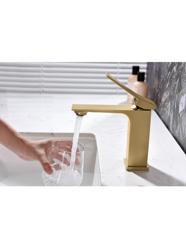 Смеситель Ganzer GZ05111-S матовое золото 9