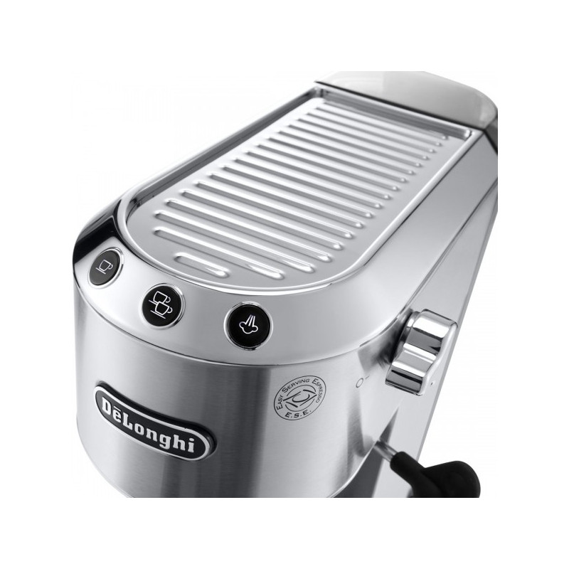 Подогрев чашек в кофеварке DeLonghi Dedica Style EC 685.M