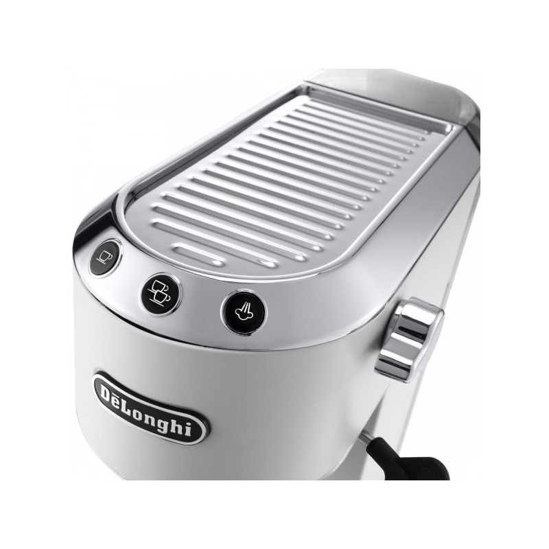 Подогрев чашек в кофеварке DeLonghi Dedica Style EC 685.W