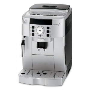 Вид спереди на кофемашину DeLonghi Magnifica S ECAM22.110.SB