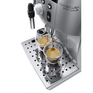 Приготовление 1 или 2 чашек в кофеварке DeLonghi Magnifica S Smart ECAM250.31.SB