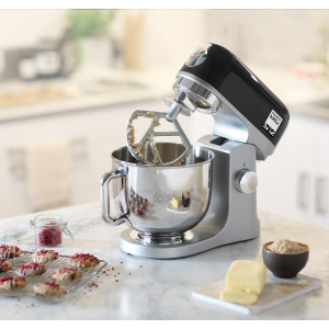 Кухонный комбайн Kenwood kMix KMX 750 BK на кухне