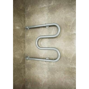 Полотенцесушитель Terminus М-образный 32 500x500 с полочкой на стене