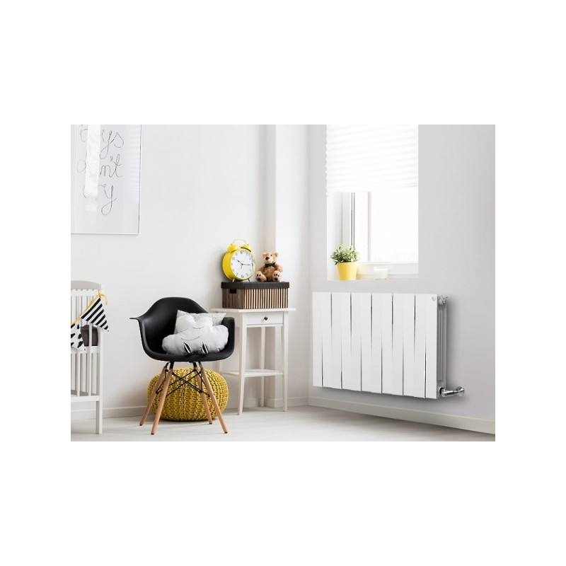 Радиатор биметаллический Royal Thermo Pianoforte 500 Bianco Traffico (10 секций) в интерьере