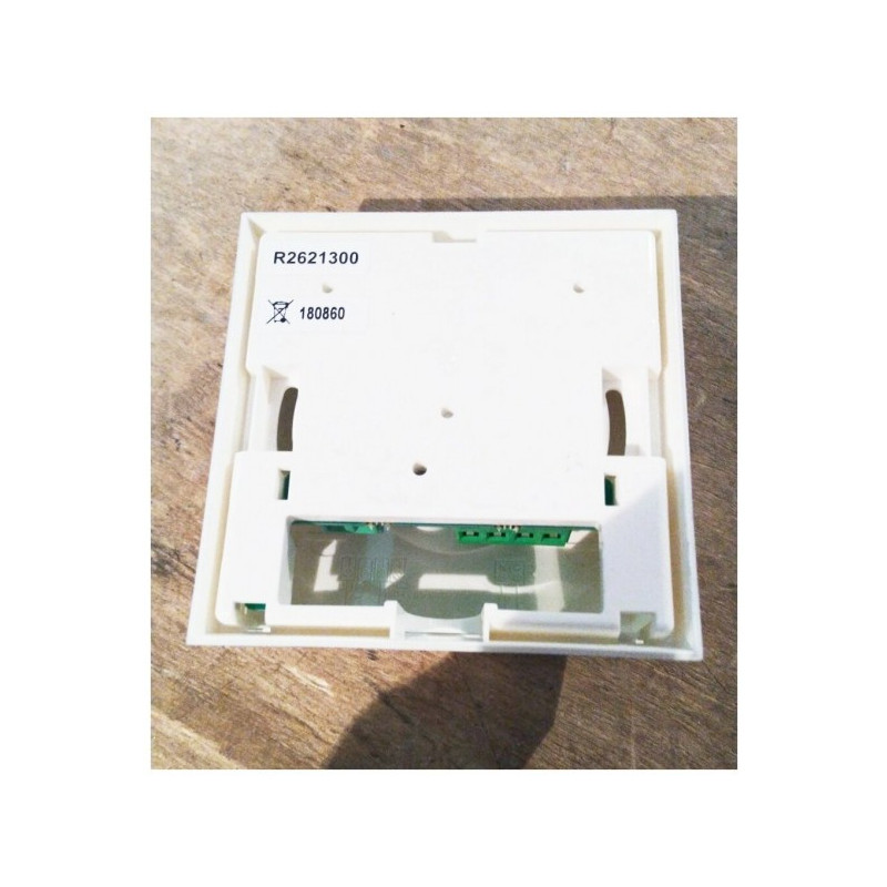 Терморегулятор DEVI DEVIreg D-130 - вид с обратной стороны